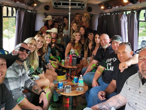 Best Wineries Near Seattle: Luxury Party Bus Wine Tours
